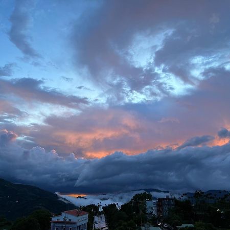 Gaodiyuan Tea B&B 高帝園茶業民宿 Meishan Eksteriør bilde